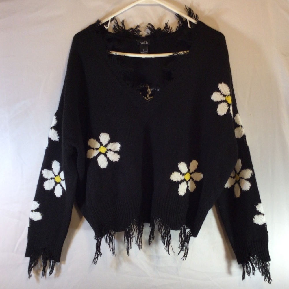 Rue 21 Large Black Daisy Distressed Sweater Grunge Y2K Indie Ripped Hem Crop Top
